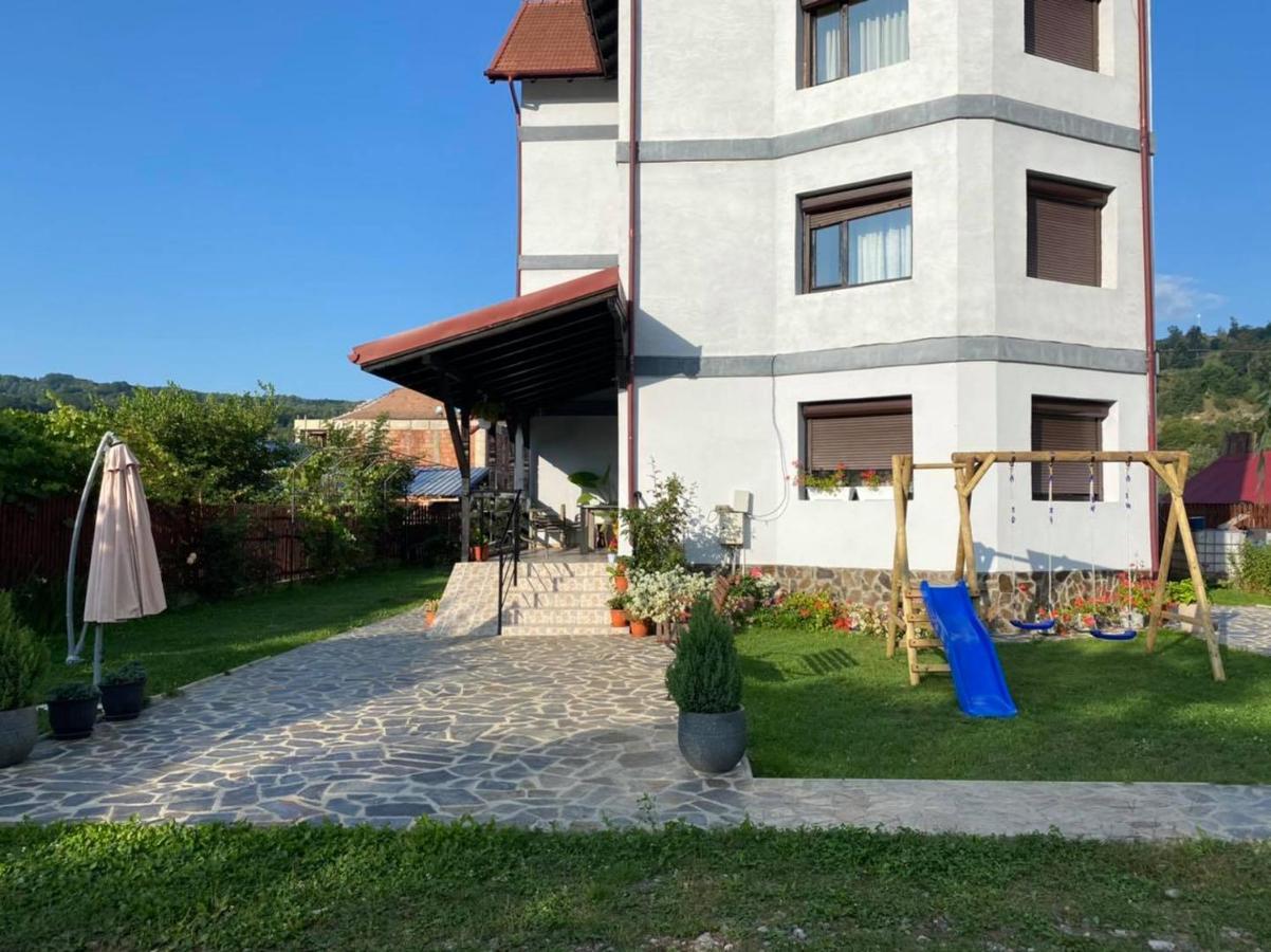 Pensiunea Xandra Hotell Corbi Exteriör bild
