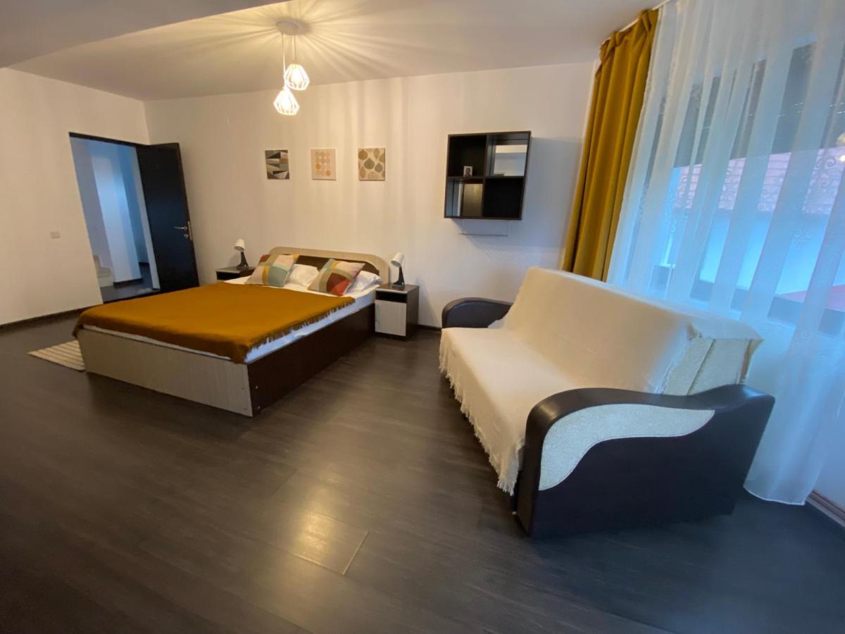 Pensiunea Xandra Hotell Corbi Exteriör bild