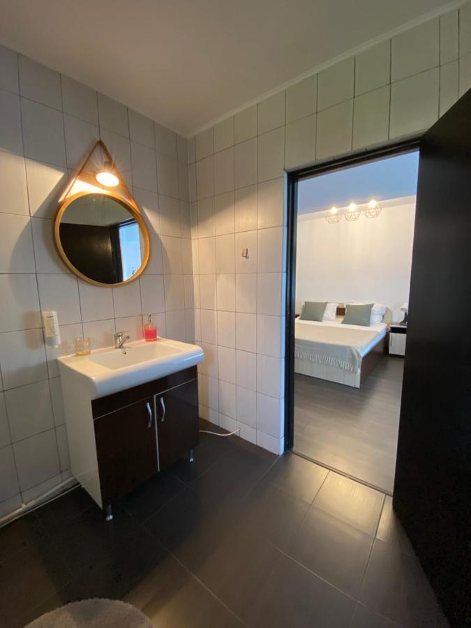 Pensiunea Xandra Hotell Corbi Exteriör bild