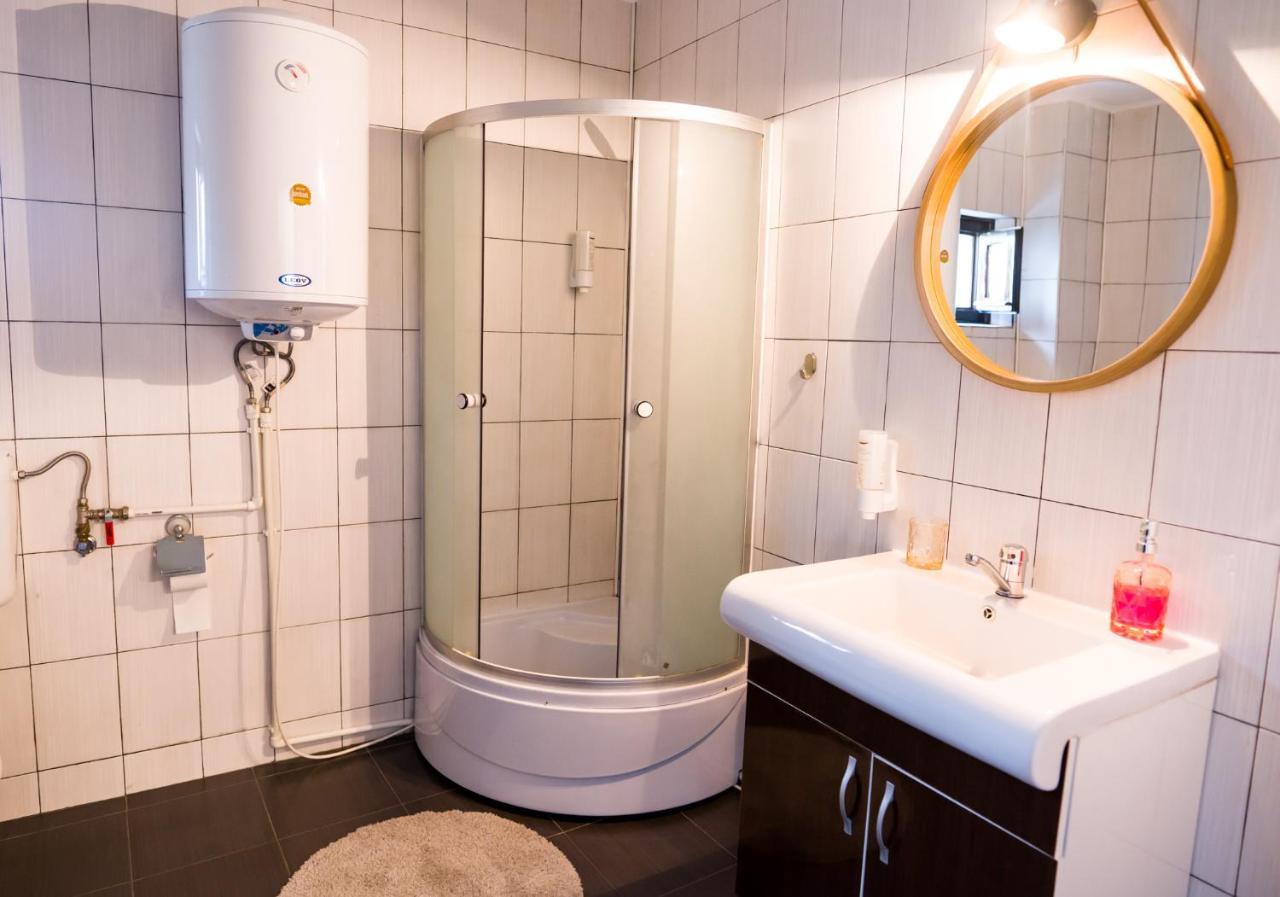 Pensiunea Xandra Hotell Corbi Exteriör bild