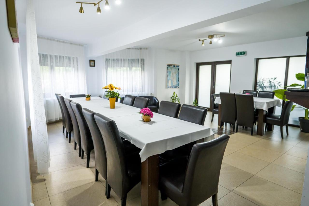 Pensiunea Xandra Hotell Corbi Exteriör bild